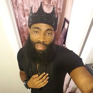 Meet your Posher, Louis